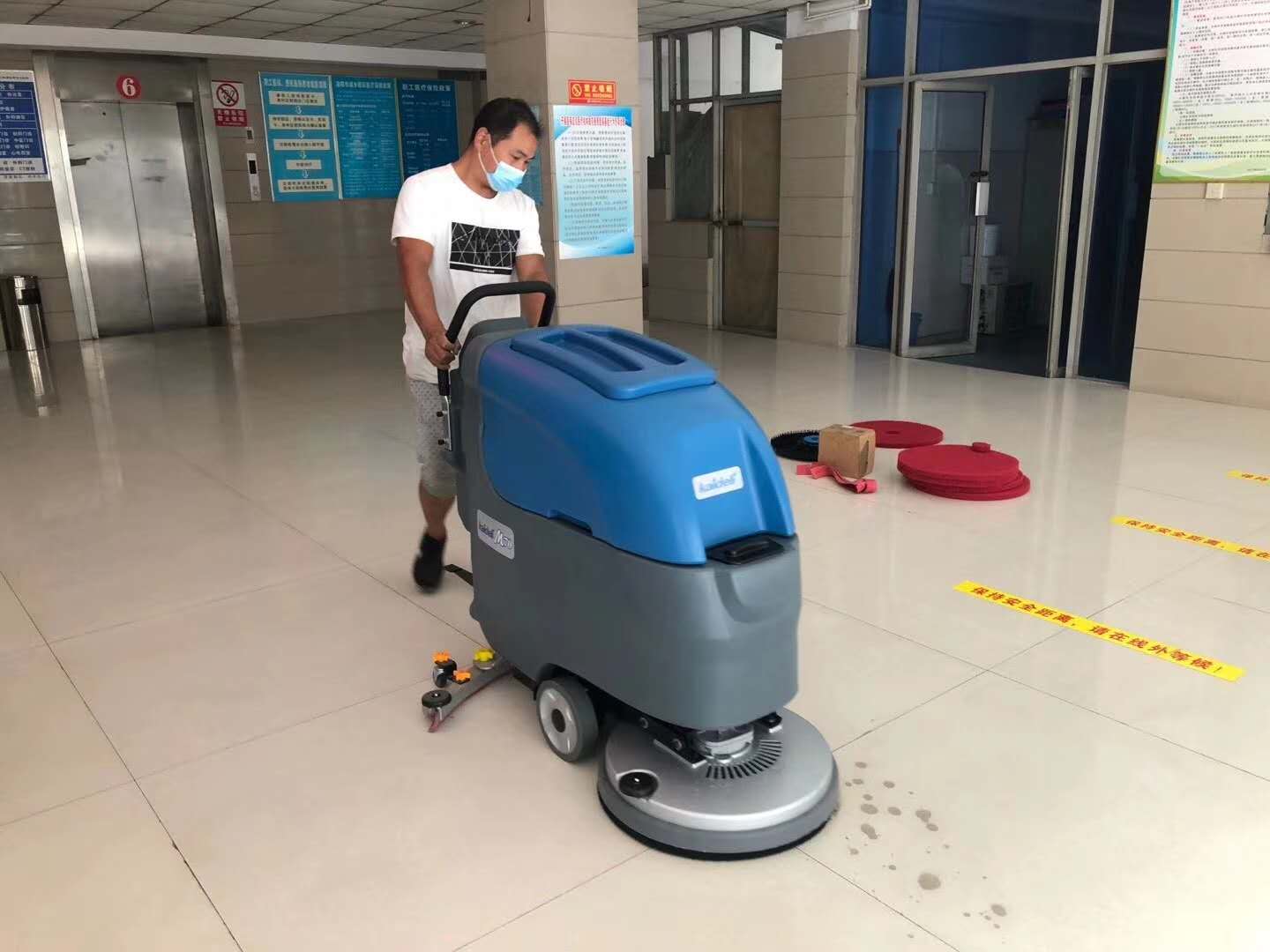 全自動洗地機常見故障及排除